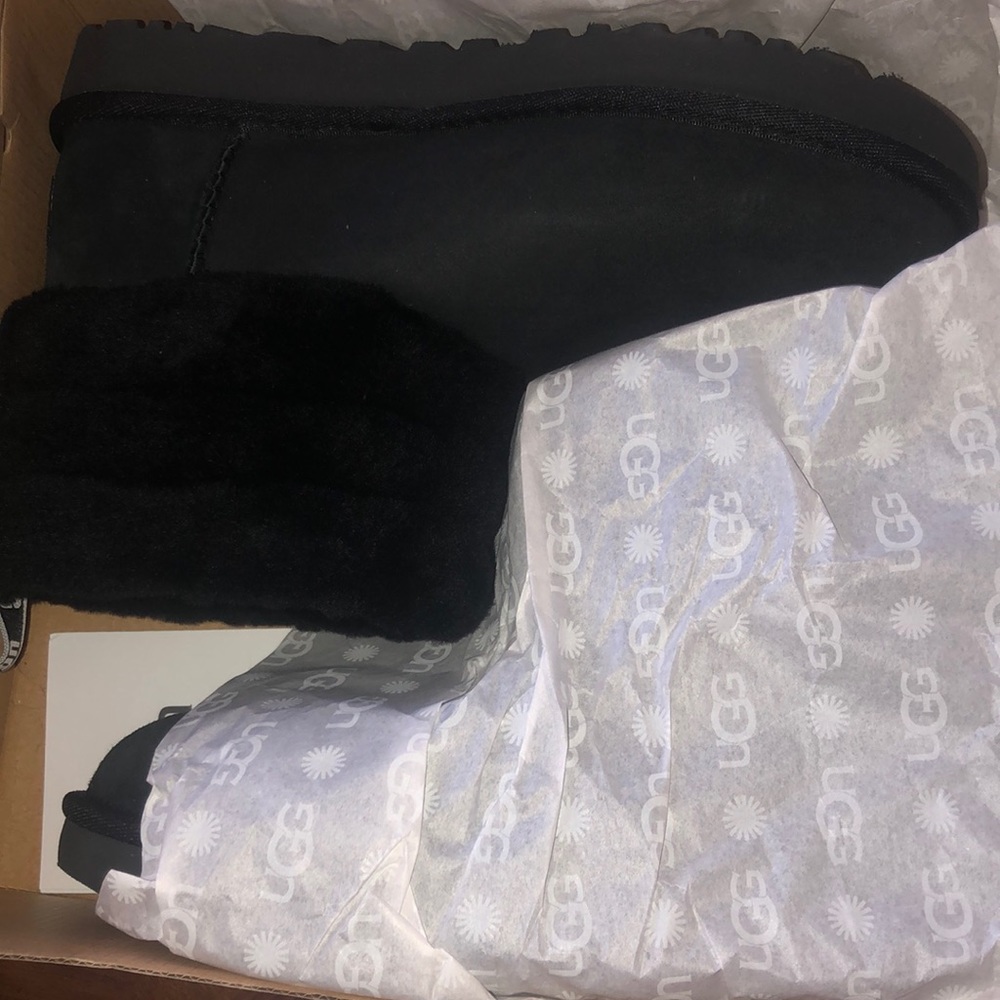 UGG fluff mini quilted boot new in box black - Picture 4 of 5